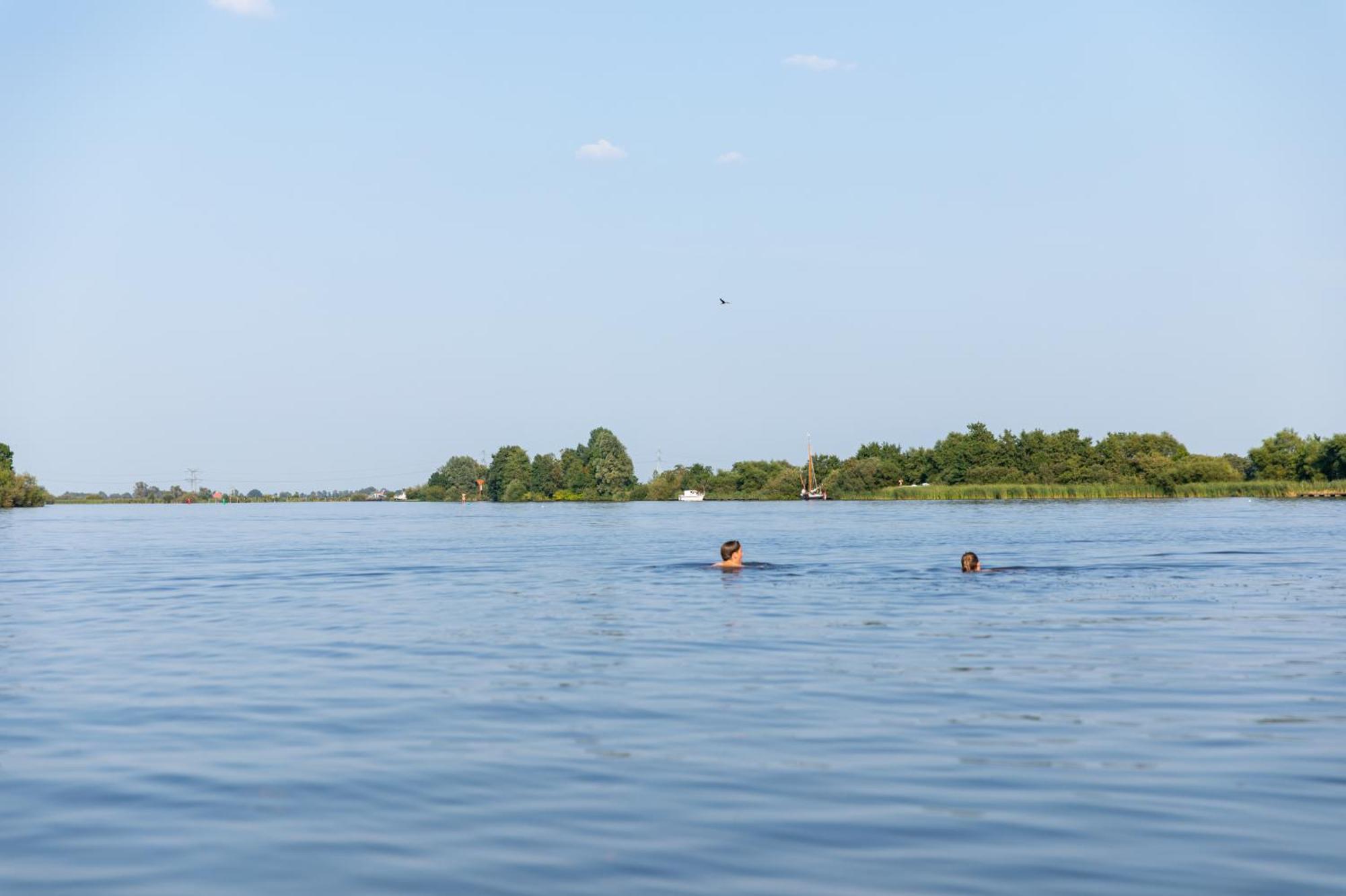 Waterpark Oan 'E Poel Bij Sneekermeer Terherne Εξωτερικό φωτογραφία